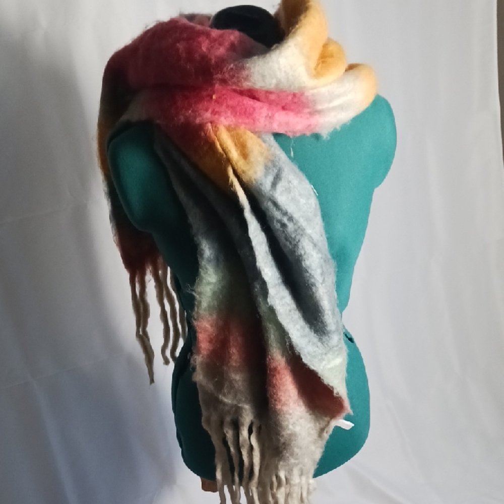 Elegant Multicolor Wool Scarf